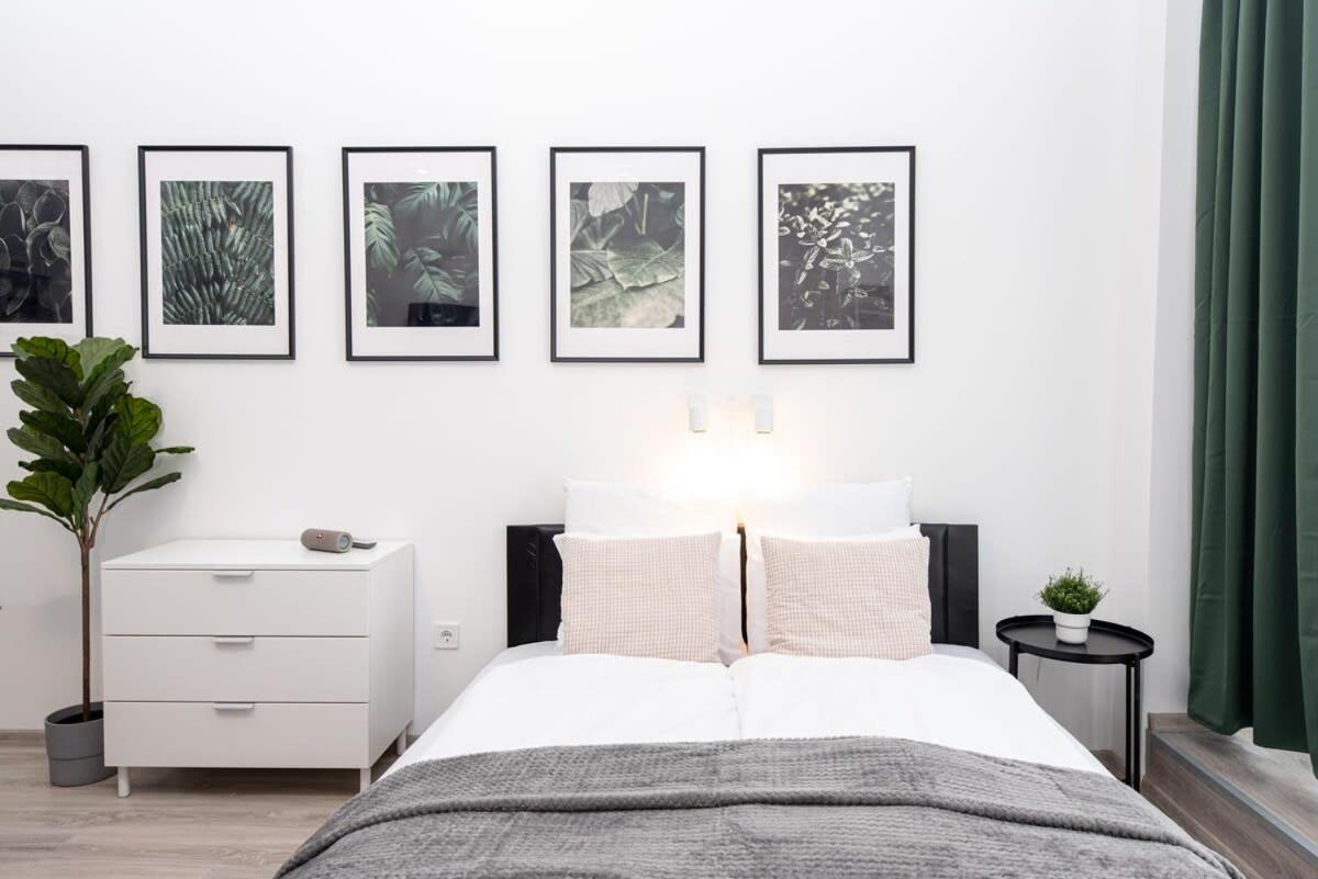 Apartment New At The Location *
